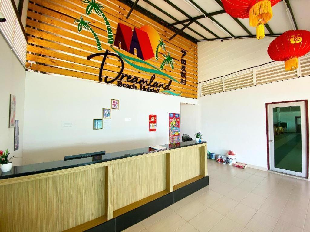 Dreamland Beach Holiday Kudat Esterno foto
